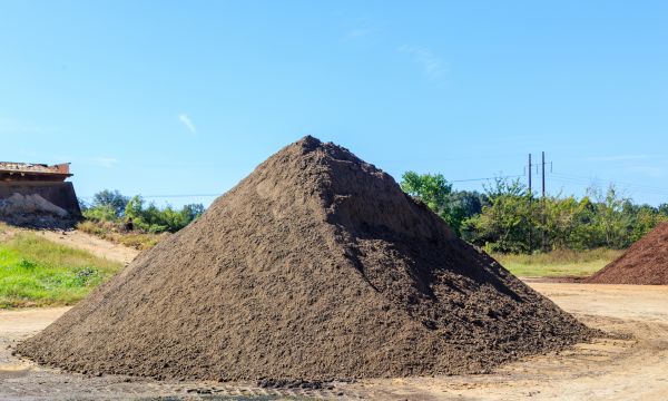 Black Dirt Delivery in Jacksonville