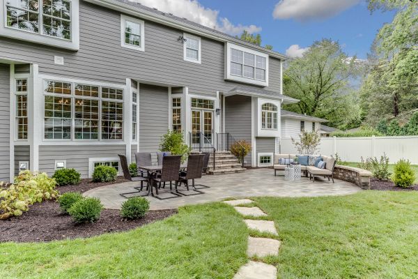 Concrete Patio Landscaping in Jacksonville