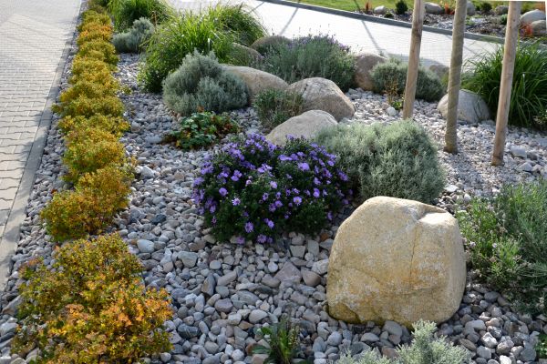Decorative Rock Installation in Jacksonville