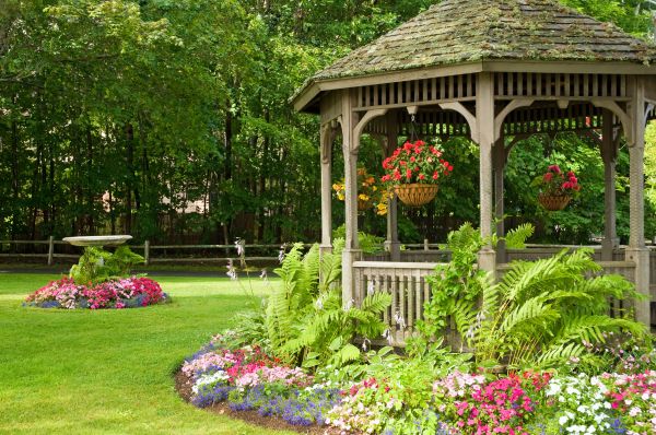 Backyard Landscaping Service in Jacksonville
