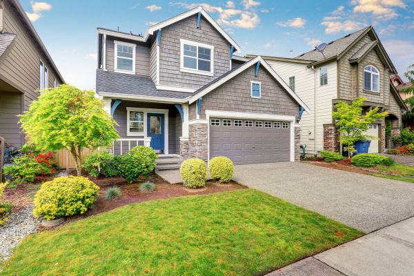 Curb Appeal Landscaping in Jacksonville