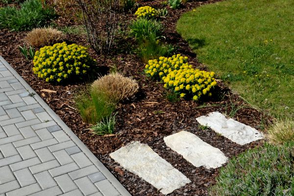 Garden Mulch Installation in Jacksonville